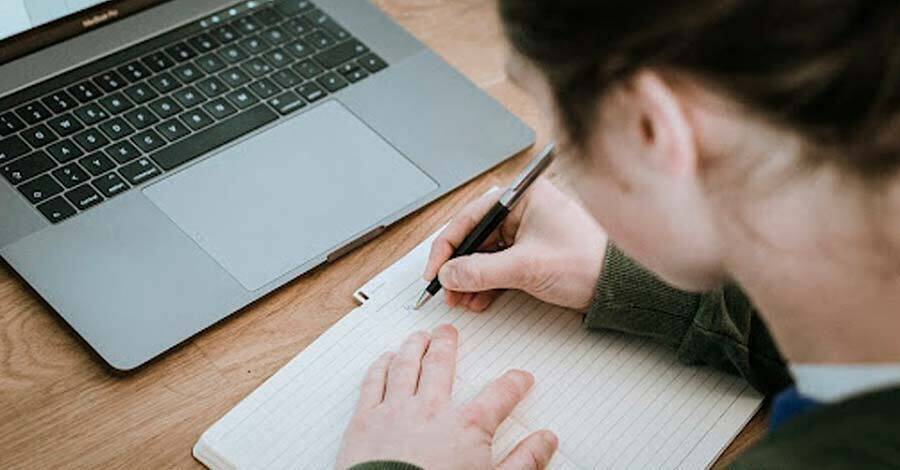 estudiante de udelar reclaman continuar con la virtualidad