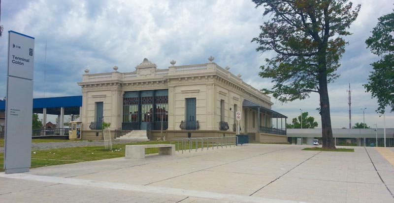 imagen de la fachada del centro civico enrique erro