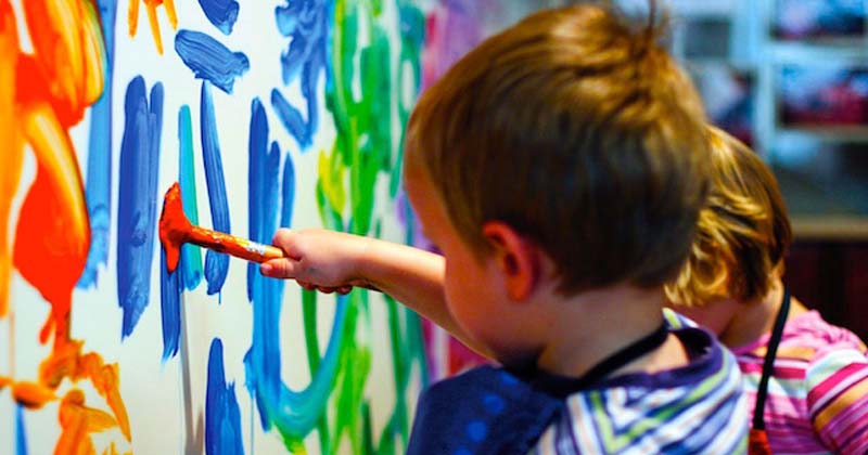 taller de plastica en el museo de artes visuales